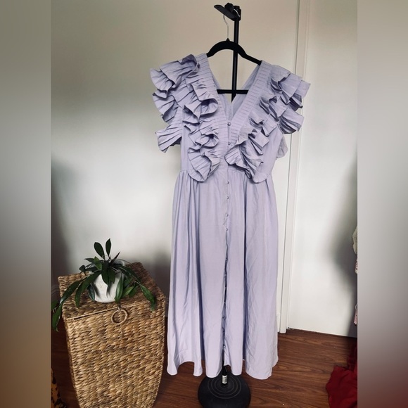 PLEATED RUFFLE BUTTONED DEEP V-NECK DRESS IN LILAC - Picture 12 of 14